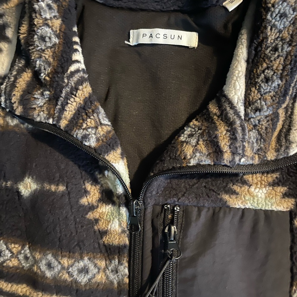 Patterned Fleece Jacket - Picture 3 of 4